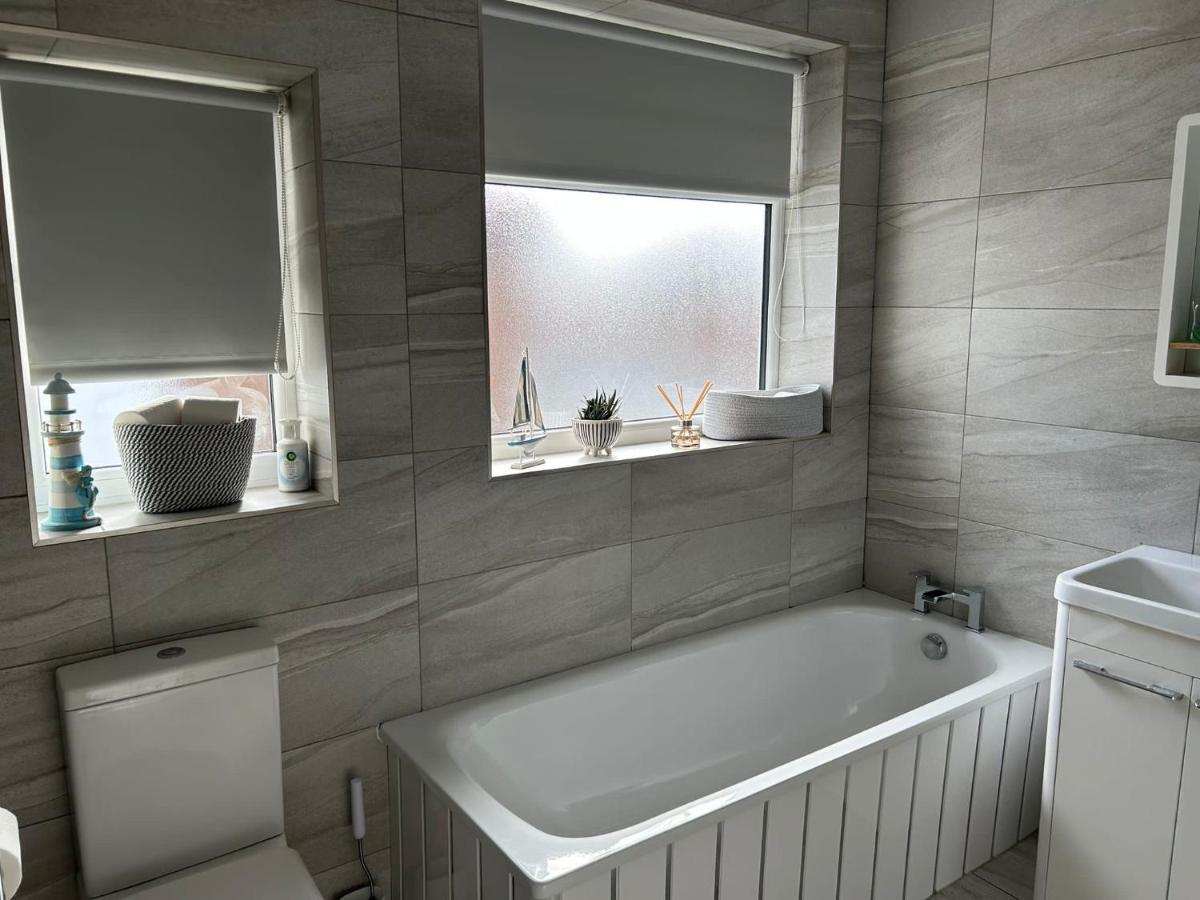 Light And Spacious Highcross Apartment Poulton-le-Fylde Extérieur photo