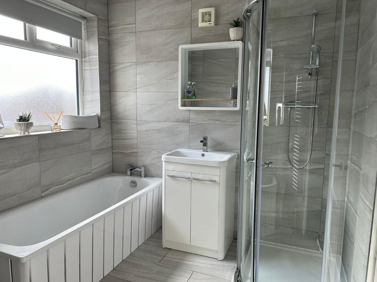 Light And Spacious Highcross Apartment Poulton-le-Fylde Extérieur photo