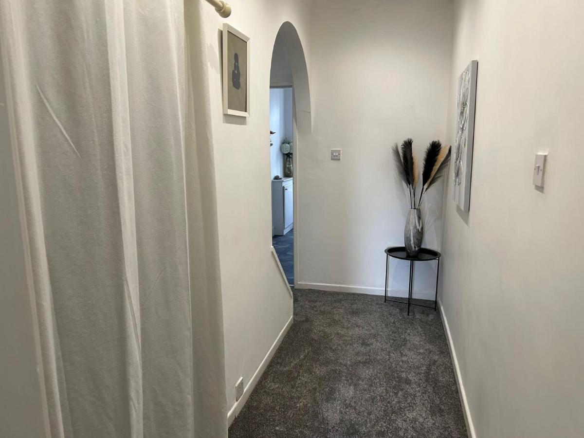 Light And Spacious Highcross Apartment Poulton-le-Fylde Extérieur photo